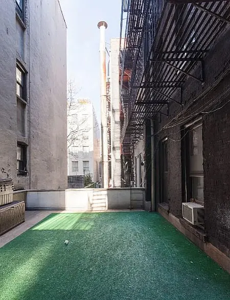 40 Avenue B — Photo 3