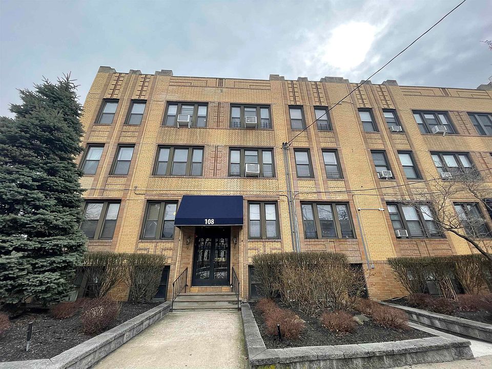 1st image of 108 Palisade Ave APT A3