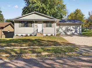 3904 E 28th St, Sioux Falls, SD 57103