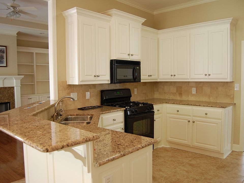 2nd image of 13504 Ridgehaven Road