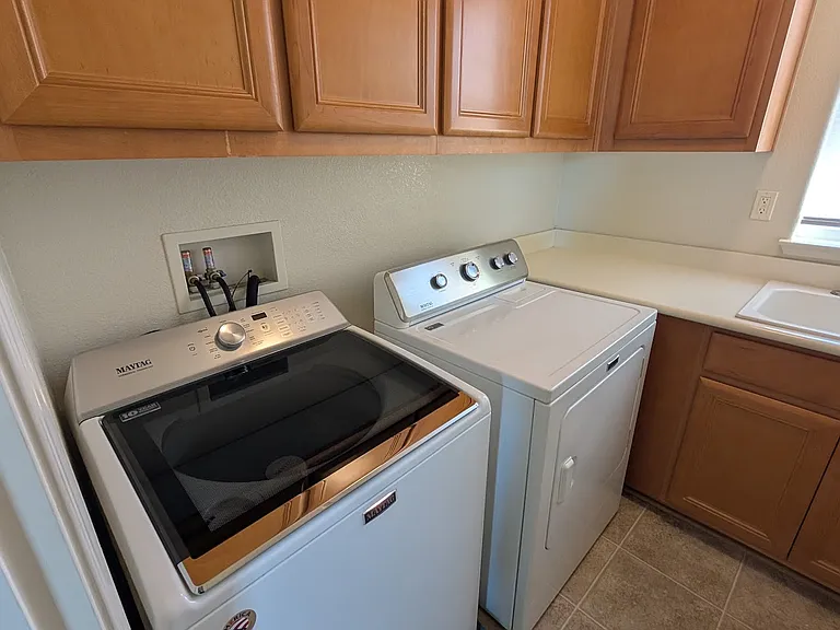208 Yellow Rose Cir — Photo 21