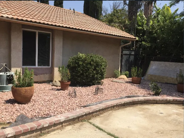 12802 Woodley Ave — Photo 9