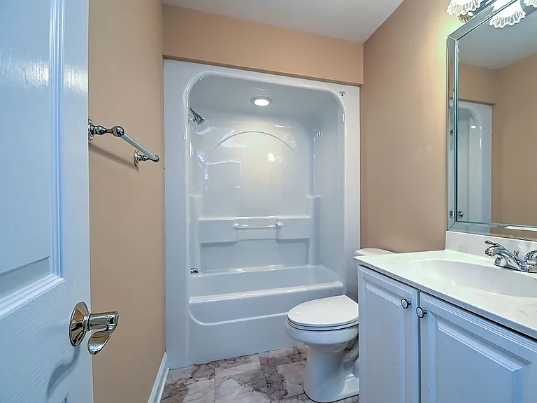 168 Old Mill Ct — Photo 13