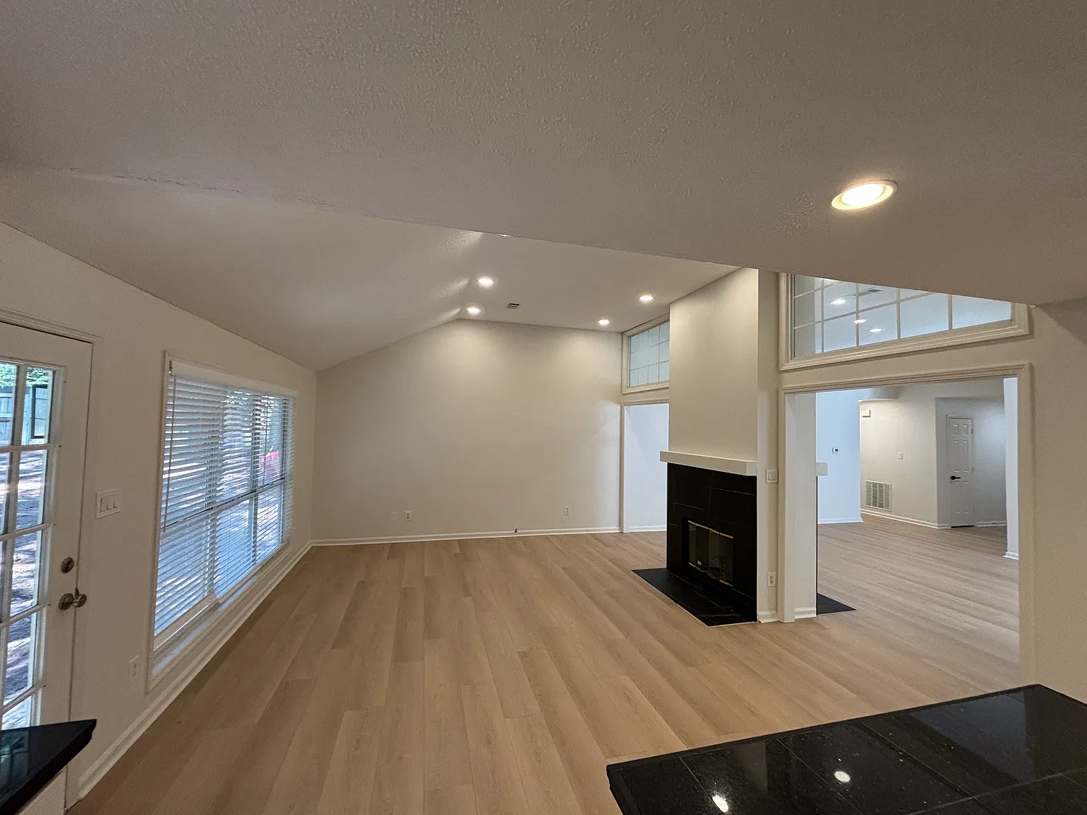 4 bed, 1863 sqft, $3,200 — Photo 4