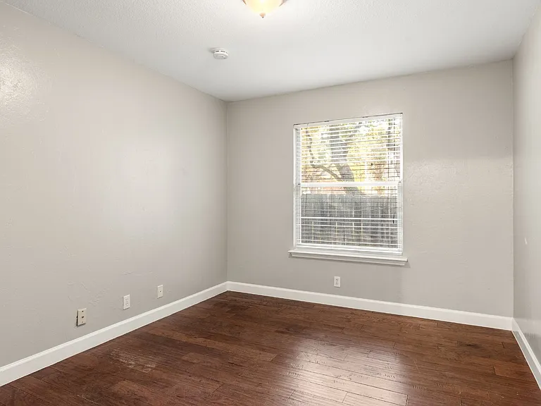 6802 Auckland Ct — Photo 19