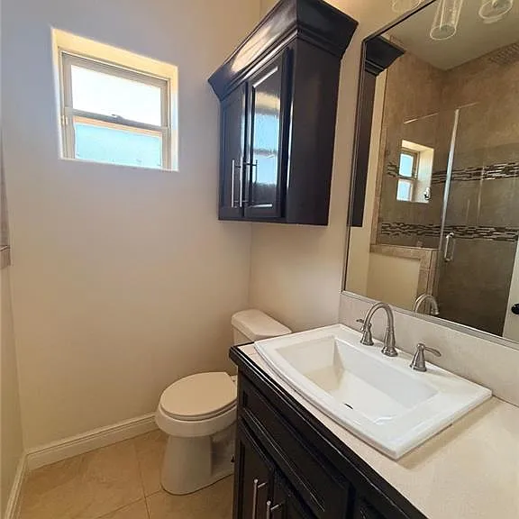 5200 N Huisache Ave — Photo 12