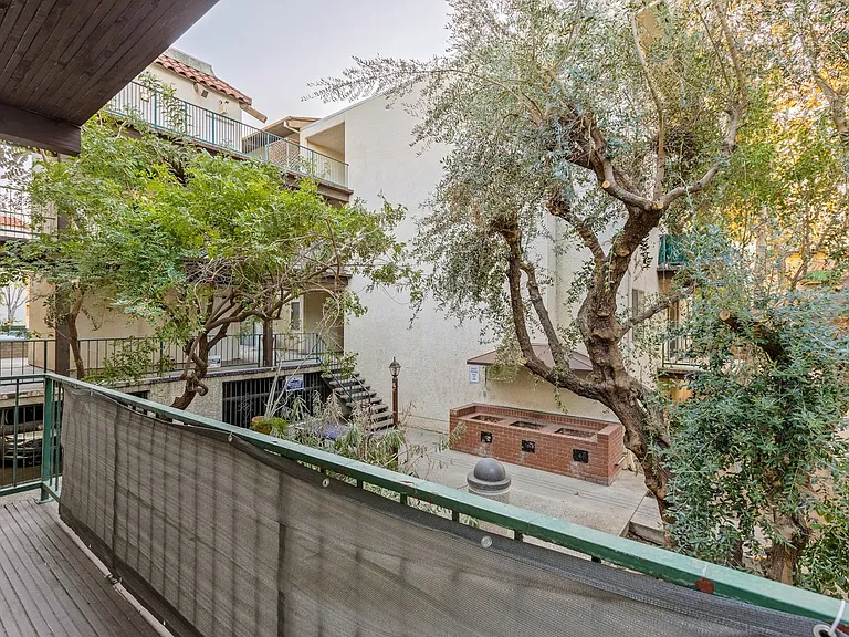 5460 White Oak Ave #F101 — Photo 7