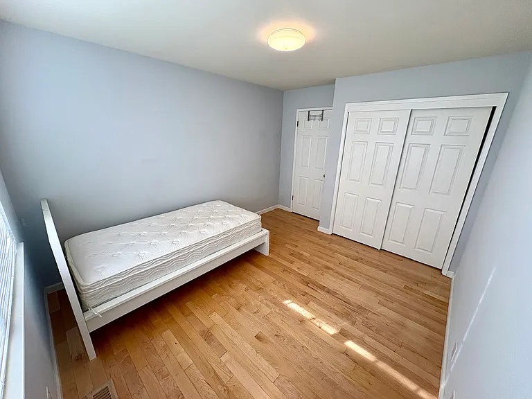 5867 W Walbrook Dr — Photo 2