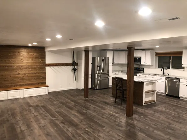 7416 S Bourne Cir, Cottonwood Heights, UT 84121