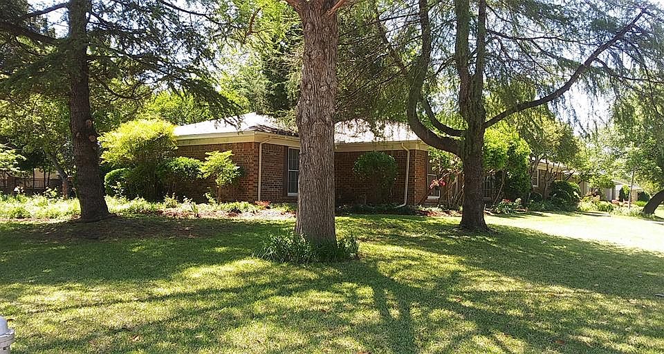1st image of 7001 Miramar Cir