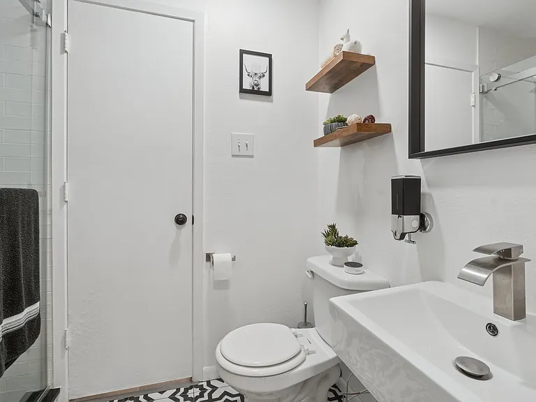 9780 Windy Ridge Rd — Photo 8