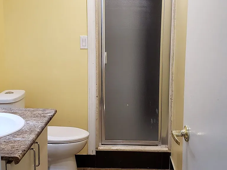 53 Meadowview Ave #BASEMENT — Photo 11