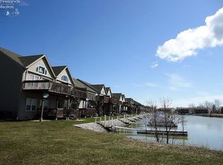 8926 W Canada Goose Ct, Oak Harbor, OH 43449