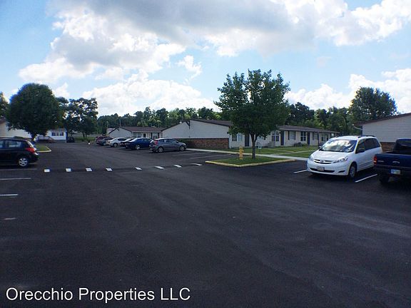 5th image of 505 Pine Valley Dr APT B5