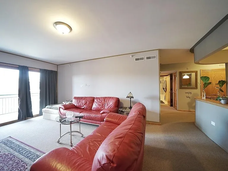 650 S River Rd #805 — Photo 6
