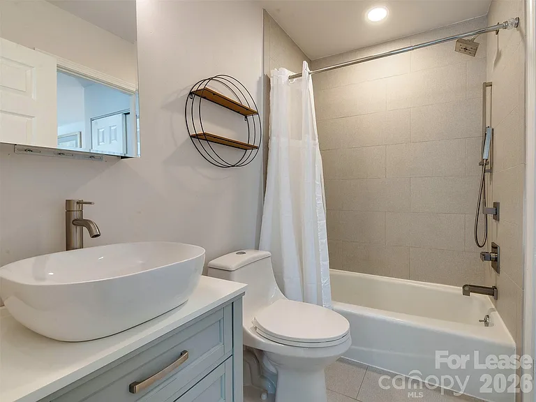 9006 Saint Thomas Ln — Photo 27