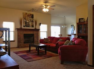 9008 Shady Grove Rd, Moore, OK 73160