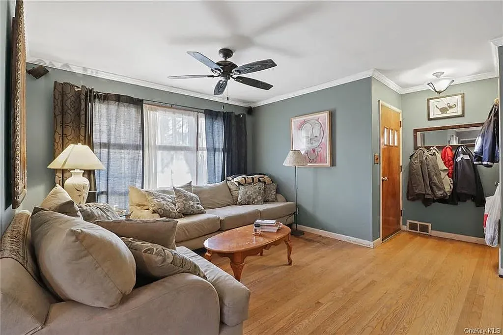 3 bed, 1434 sqft, $3,600 — Photo 4