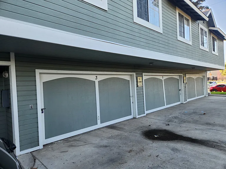 124 W Truslow Ave #4 — Photo 5