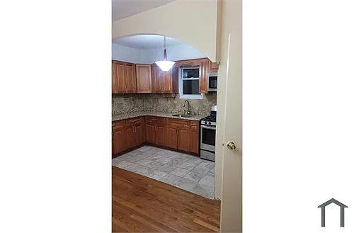 78 Clerk St #1 Photo 1