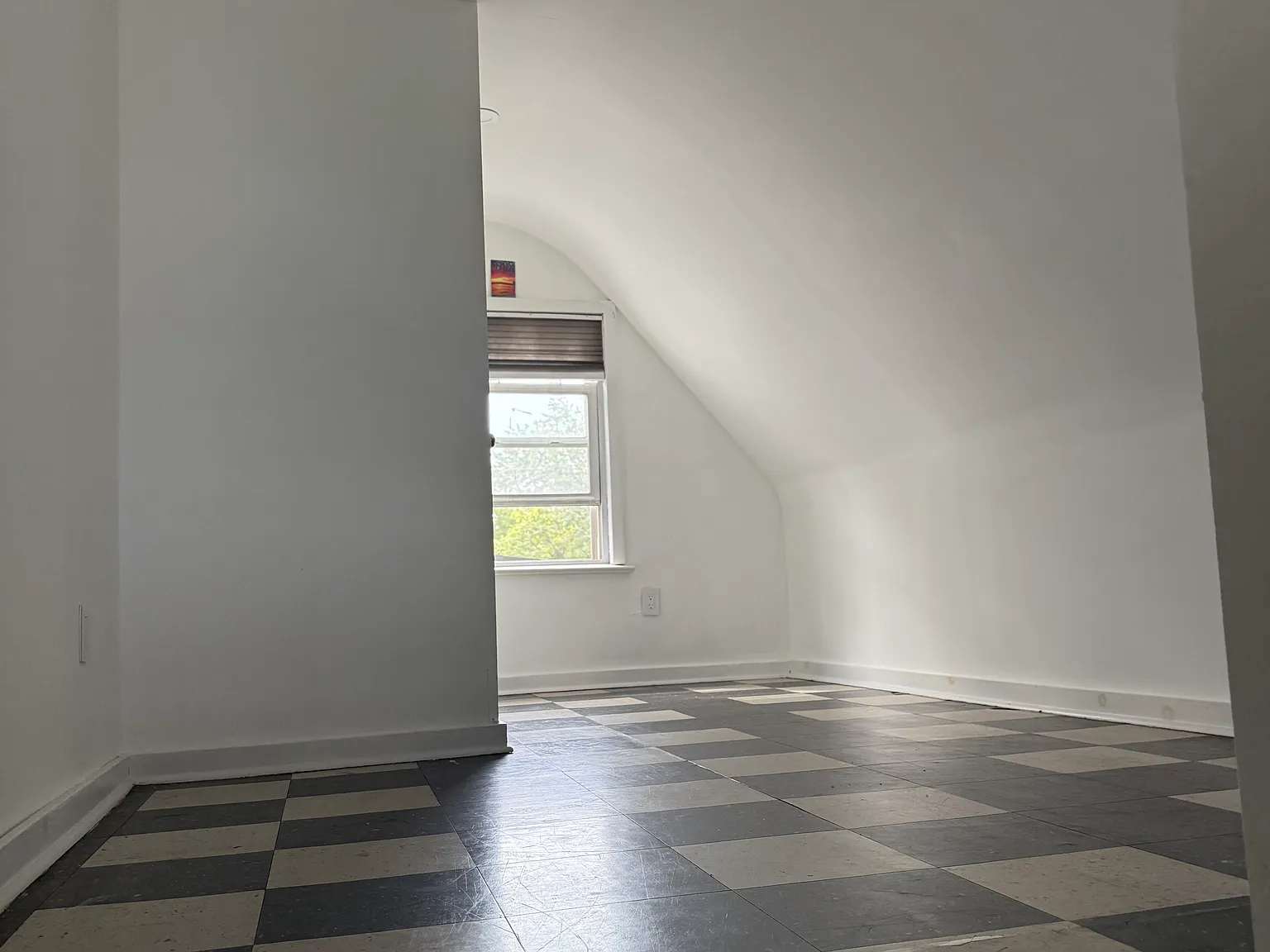 3 bed, $2,400 — Photo 4