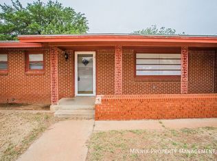 1400 W Crosby St, Slaton, TX 79364
