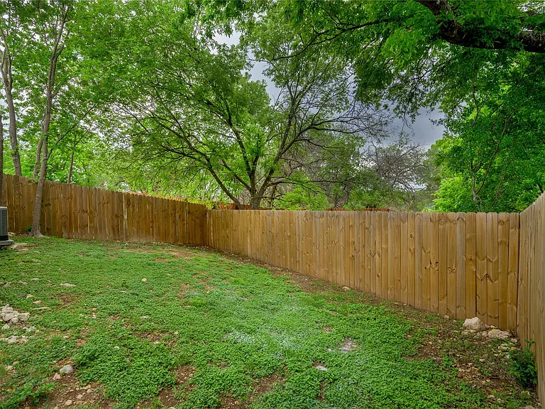 520 Cutty Trl #B — Photo 17