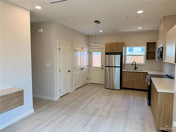 4th image of 11509 N 25th St #4