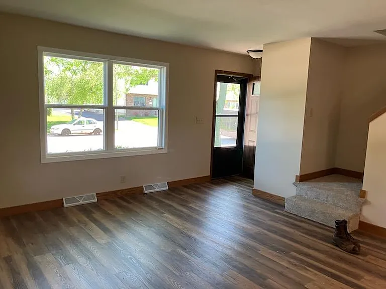 138 Marcella St — Photo 9