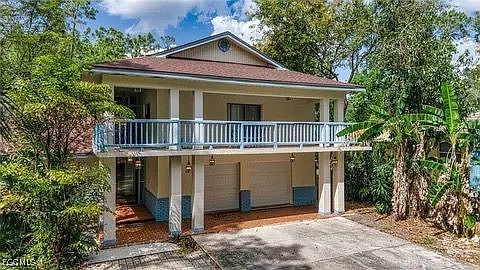 3rd image of 3745 27th Ave SW