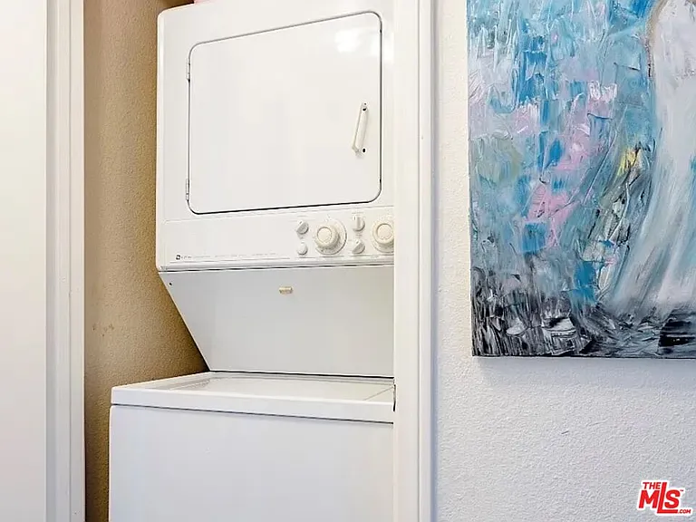 14245 Dickens St #1 — Photo 14