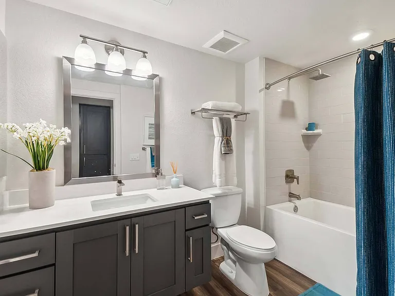 Scottsdale Grand — Photo 22