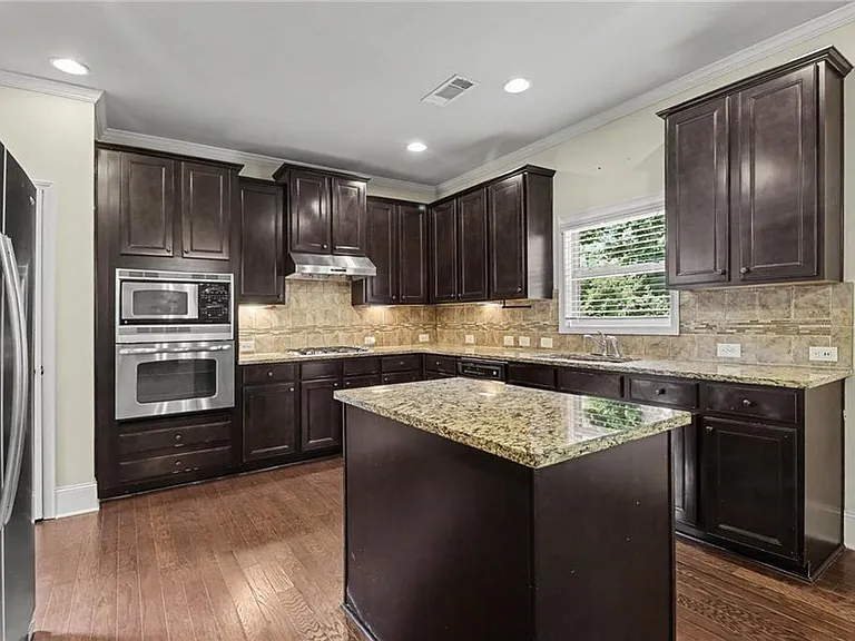 550 Nichols View Way — Photo 18