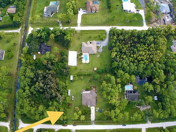 5th image of 15770 83rd Ln N