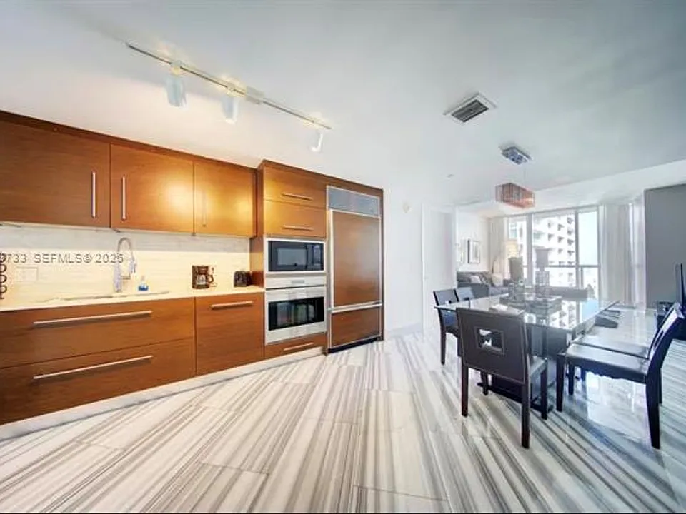 485 Brickell Ave #CU-4711