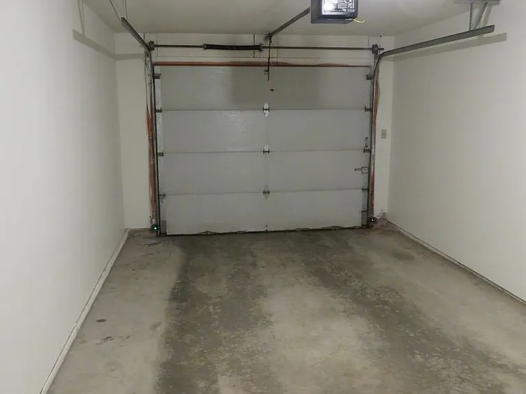 385 Main St — Photo 11