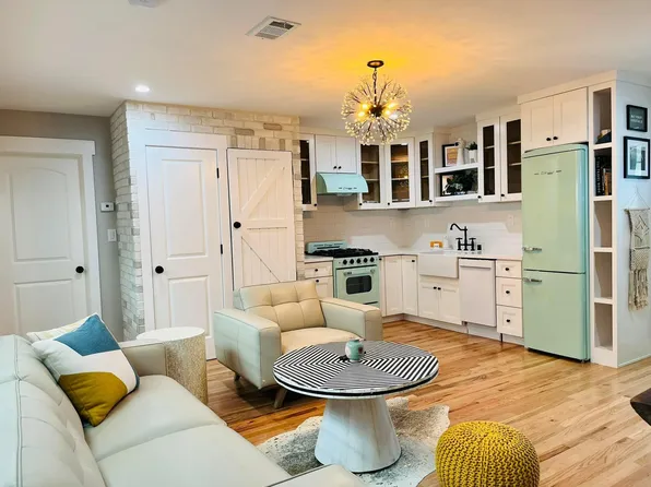 8500 Sandy Hook Dr, Huntington Beach, CA 92646