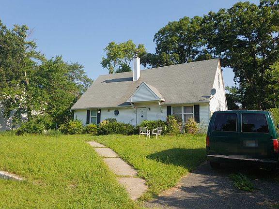 3rd image of 73 Arlington Ave