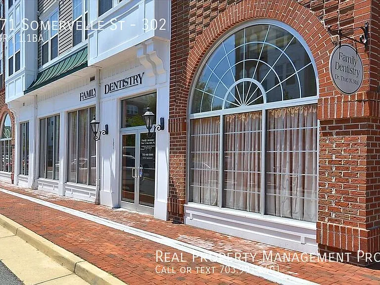 171 Somervelle St #302 — Photo 38
