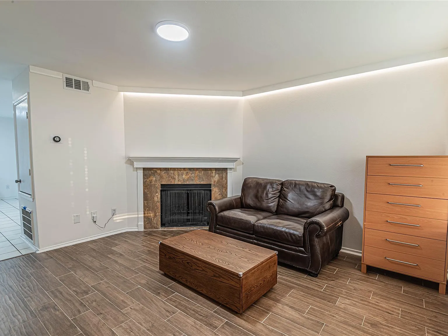 2 bed, 2.0 bath, 1122 sqft, $1,695 — Photo 4