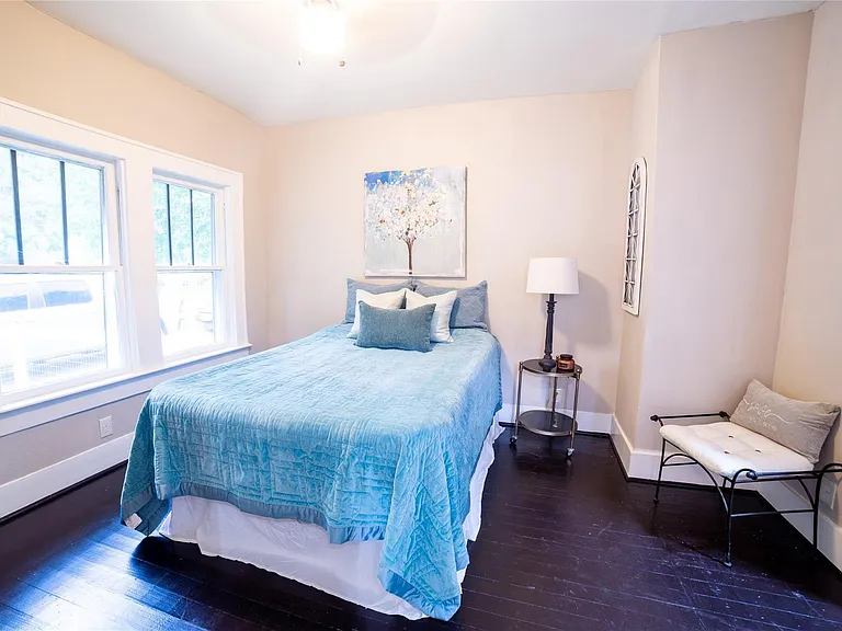 420 N Live Oak St — Photo 17