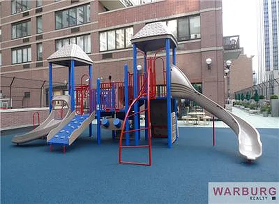 Sold by Warburg | media 5