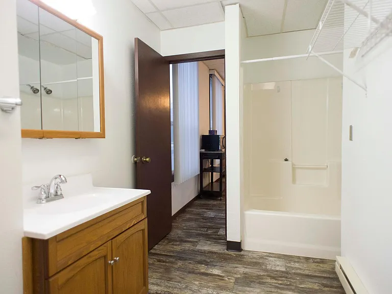 411 Broadway N #203 — Photo 11