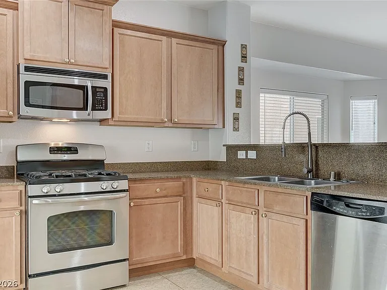 5048 Lower Falls Ct — Photo 16