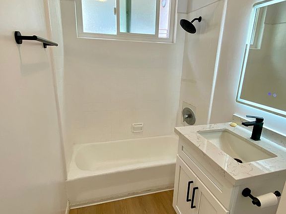 4th image of 5840 Gregory Ave APT 4