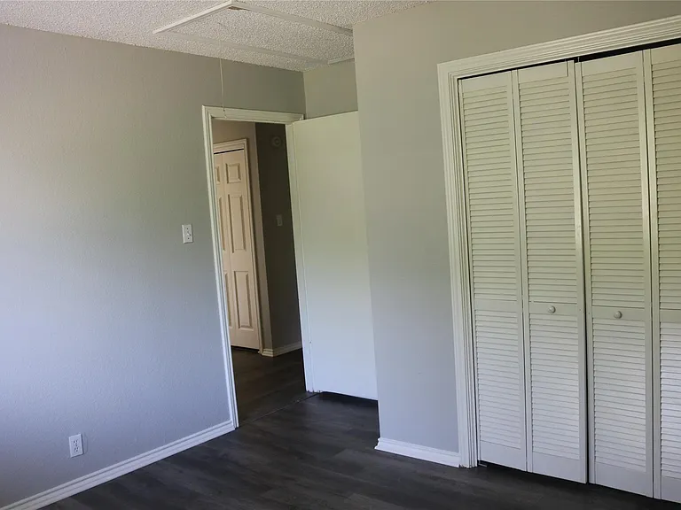 627 Cherry Ln — Photo 16