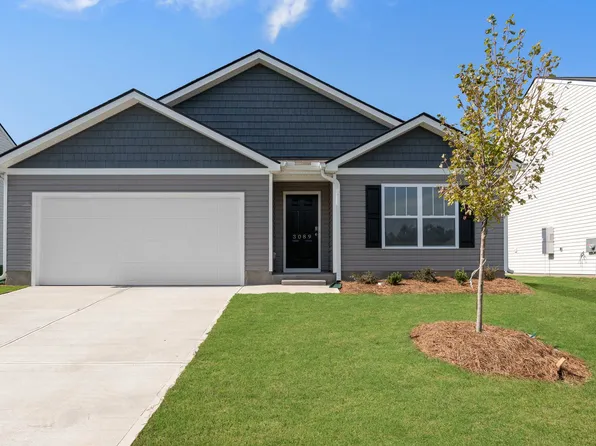 1089 Gagmon Dr, Wellford, SC 29385