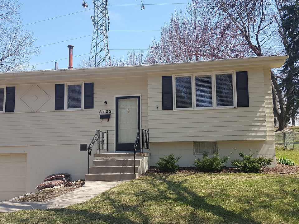 1st image of 2423 S 123rd Ave