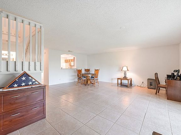 4th image of 4676 Pinemore Ln