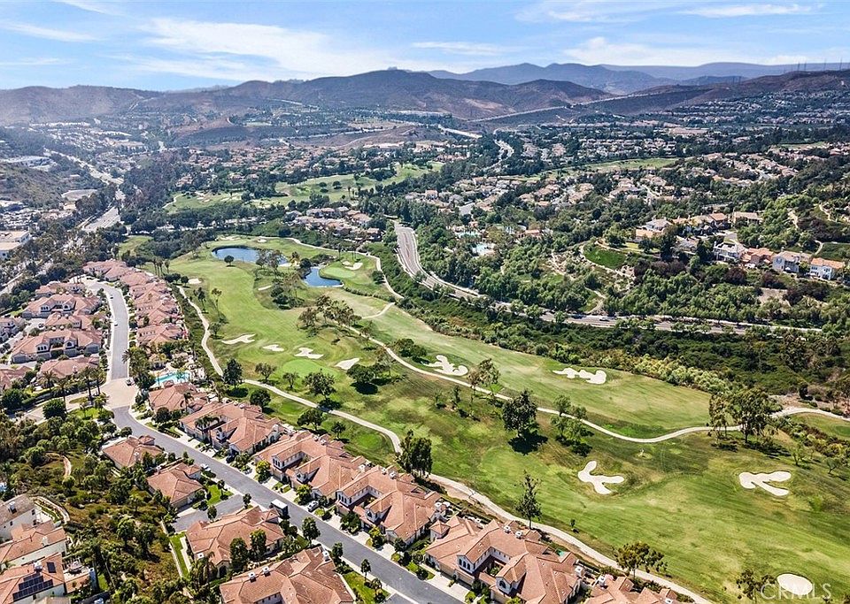 1st image of 64 Avenida Cristal